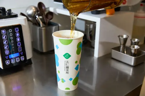 ▲天仁釀茶所茉莉綠茶香氣清新，入口滑順回甘，展現經典純茶魅力。（圖／品牌提供）