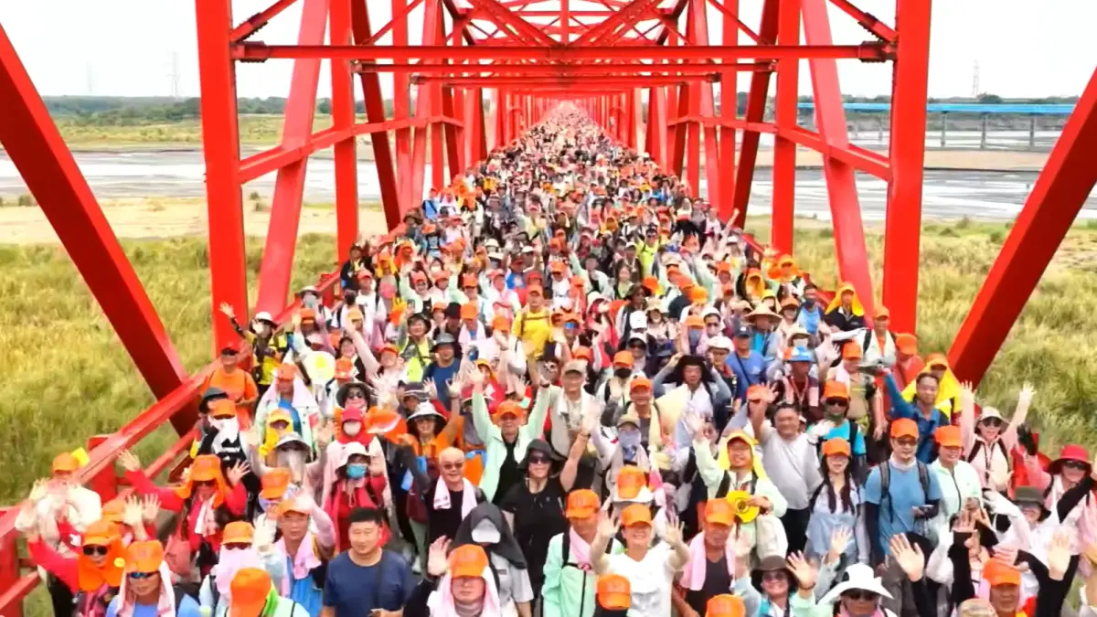 ▲2026白沙屯媽祖進香第3天，走舊西螺大橋抵達雲林縣。白沙屯媽祖現在在哪裡？目前最新位置、GPS即時定位、進香路線、行程表、直播即時畫面一次看。（圖／白沙屯媽祖網路電視台）