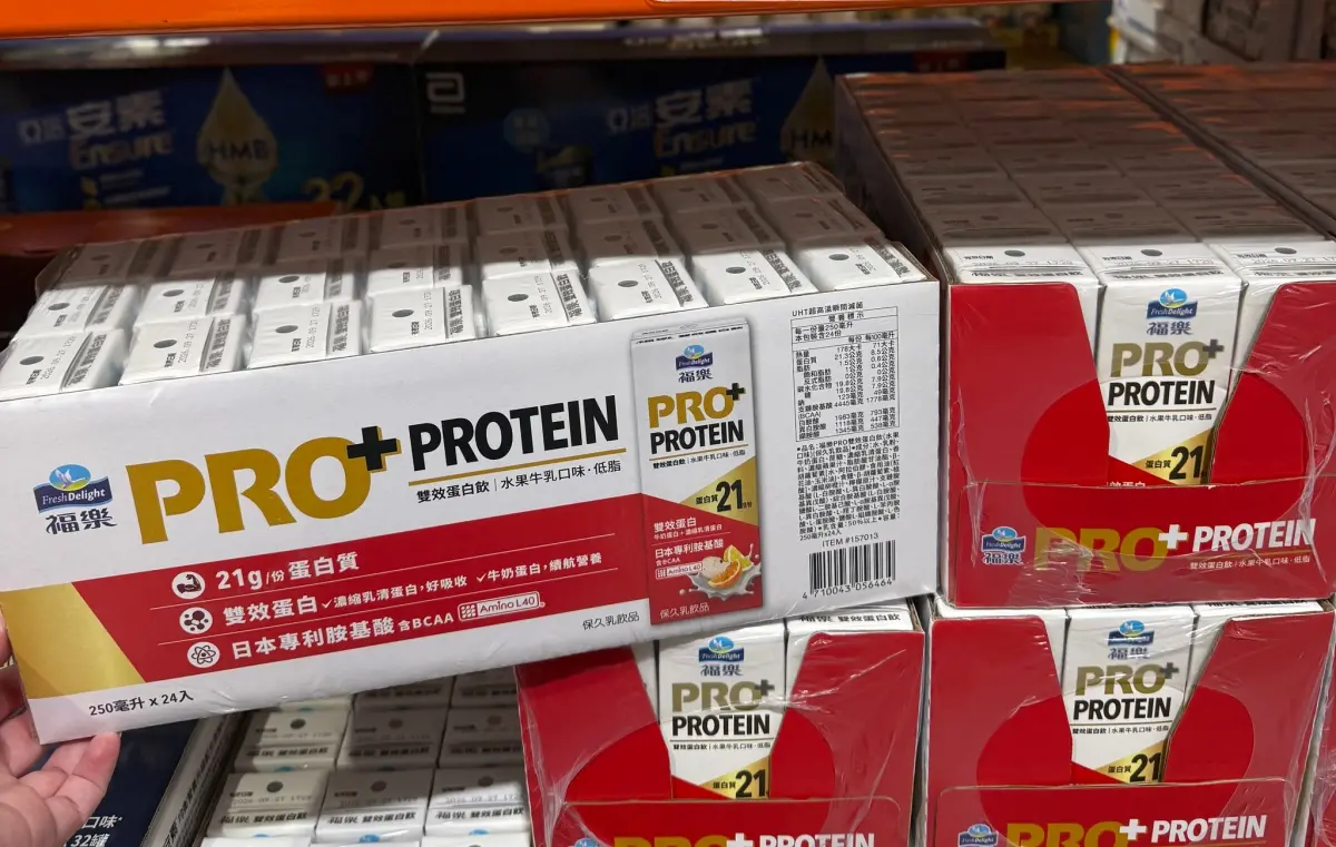 ▲有會員發現好市多出現一款蛋白飲，水果口味喝起來很順口，也沒有乳清蛋白飲的怪味。（圖／翻攝自臉書社團Costco好市多商品經驗老實說）