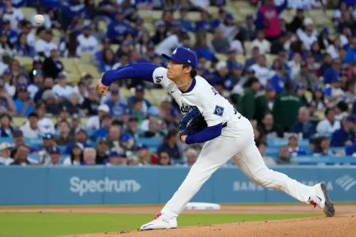 山本由伸7.2局優質先發　當家捕手史密斯大讚：指叉球引誘力驚人