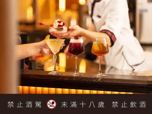 ▲始源最愛麻辣鍋「鼎王」，插旗信義區，並新增麻辣冰淇淋、調酒等選項。（圖／鼎王提供）