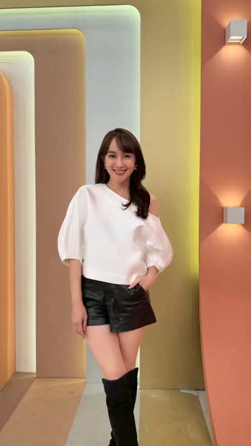 ▲蔡逸帆（如圖）擔任空姐時，曾因體力不支在機上廚房昏倒，整趟航程躺著回台灣。（圖／民視提供）