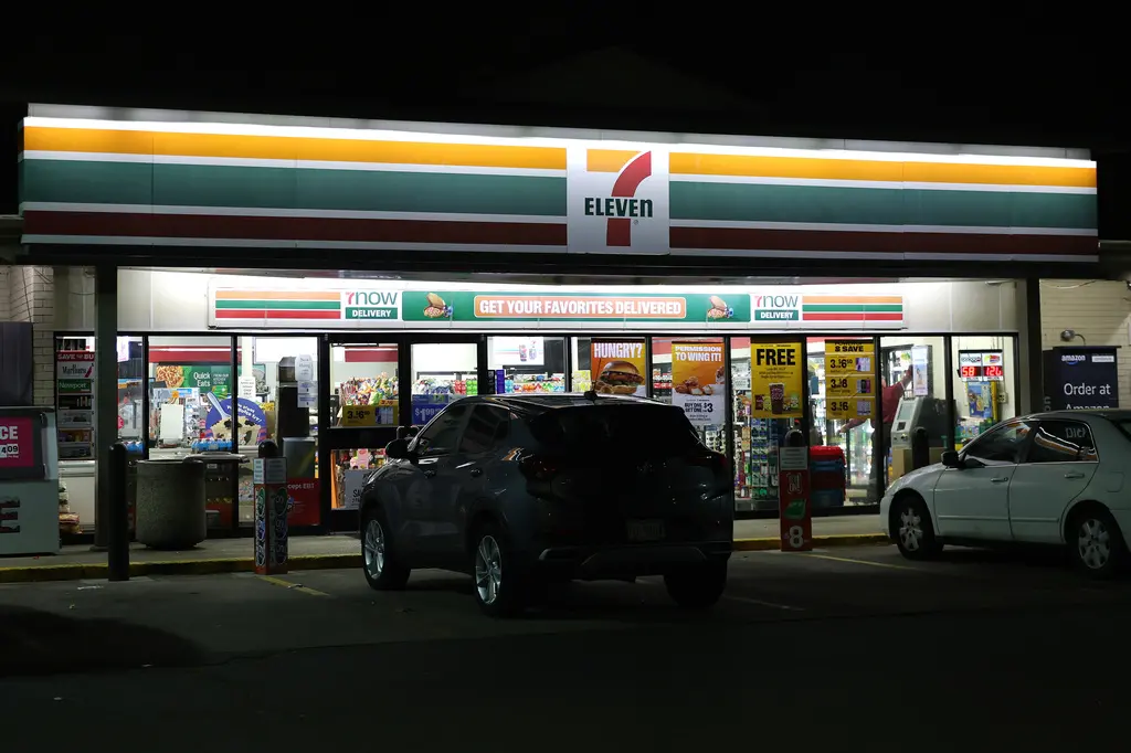 ▲根據上週公布的財報文件，全球知名便利商店連鎖品牌7-Eleven，在北美將於2026財政年度關閉645家門市。（圖／美聯社／達志影像）