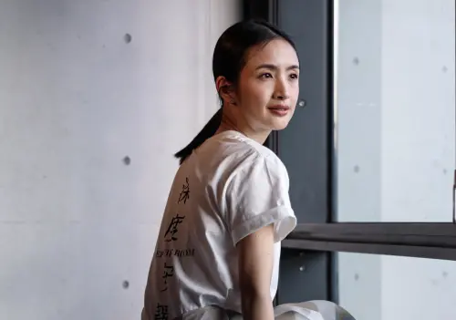 ▲林依晨（如圖）和另一半的遠距離婚姻曾遭外界唱衰，她也發過長文反駁。（圖／記者朱永強攝）