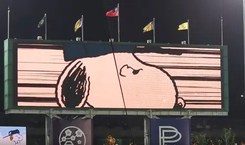 ▲雖然史努比在動畫中展現強大長打力，但在經典漫畫《花生漫畫》中，查理布朗所領導的少棒隊卻是「悲劇」的代名詞。（圖／翻攝自Threads）