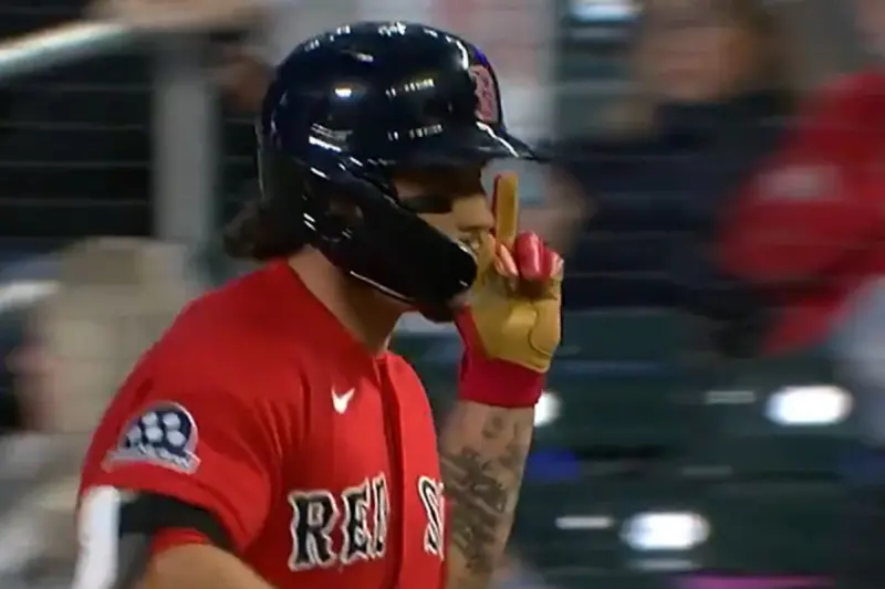 紅襪杜蘭怒向觀眾「比中指」！球迷惡劣一句話攻擊　讓他情緒失控