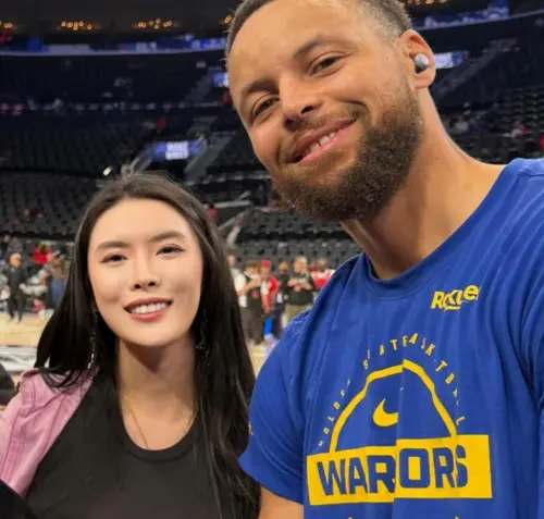 柯瑞最強應援！德撲女神「ALL IN 姐」親密曬照　魔鬼身材網看呆