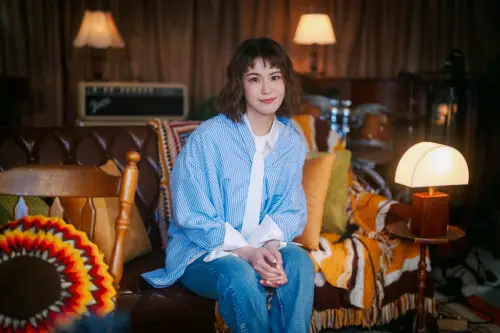 ▲曾沛慈相當凍齡，看起來還是20多歲的少女。（圖／華研音樂提供）