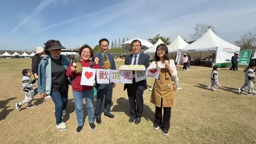 回訪韓國平澤市長　黃偉哲參加花朵郊遊慶典行銷臺南鳳梨