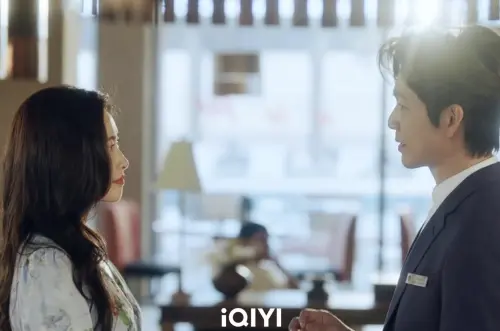 ▲朱珠（左）和鍾漢良有感情線。（圖／愛奇藝提供）