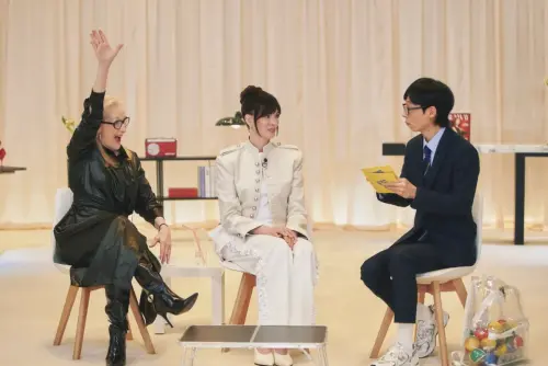 ▲梅莉史翠普（左）在40歲時一度迎來演員生涯危機，因為找上門的角色都是巫婆。（圖／IG@ youquizontheblock）