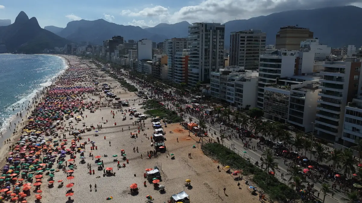 ▲巴西里約熱內盧詐騙頻傳，許多觀光客遭購買食物、酒水時，被收取過高的金額。示意圖。（圖／路透社／達志影像）