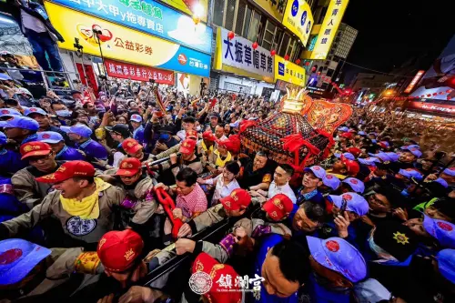 2026大甲媽今晚起駕！9天8夜日程表、交管禁忌、演唱會煙火懶人包