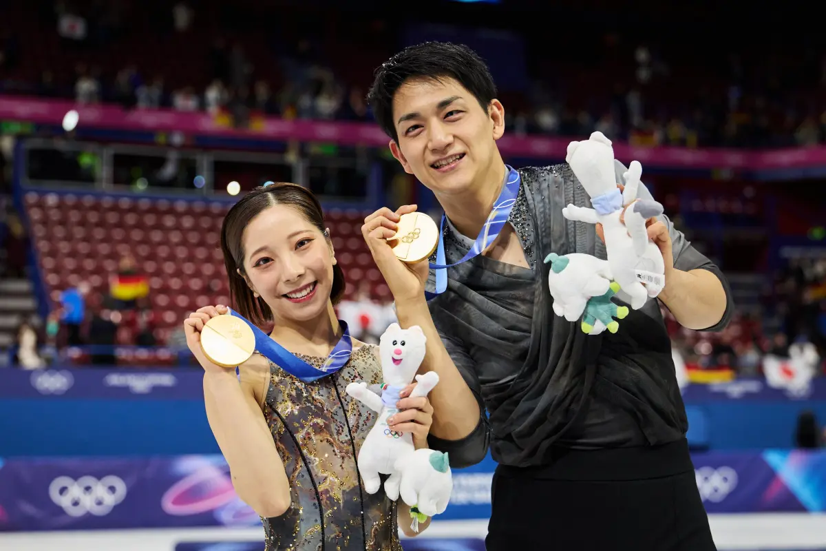 ▲日本花式滑冰雙人滑傳奇組合「璃來龍」今（17）日凌晨無預警透過社群媒體宣告退役。這對剛在2026年冬奧為日本摘下史上首枚雙人滑金，選擇在巔峰之際華麗轉身。（圖／國際滑冰總會ISU）