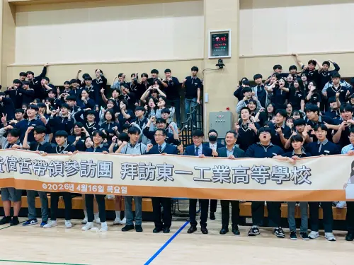 韓國平澤高中生愛上臺南鳳梨　黃偉哲進入韓校園推廣臺南農產