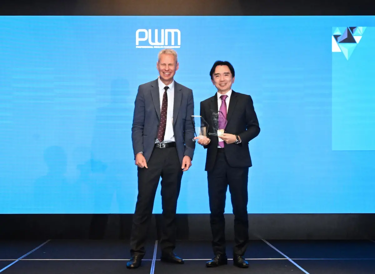 ▲中國信託銀行拿下PWM「Wealth Tech Awards 2026」雙料殊榮，由中國信託銀行境外私人銀行事業處處長陳怡達（右）代表受獎。（圖／主辦單位提供）