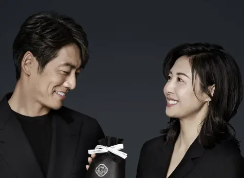 反町隆史超寵松嶋菜菜子！夫妻甜蜜遊香港　砸40萬買Jennie同款包