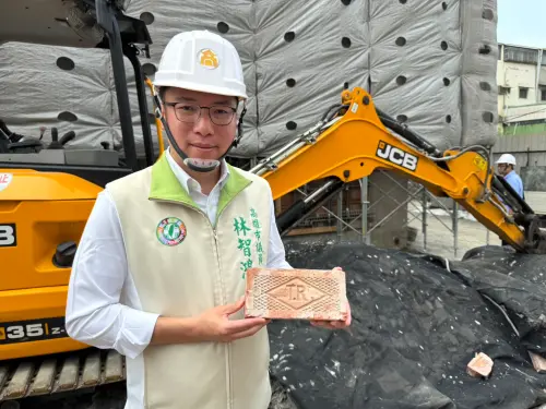 ▲ 該紅磚經文史工作者確認為日治時期生產。（圖／市議員林智鴻提供）