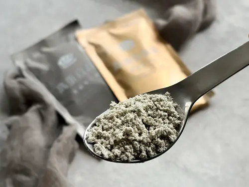 ▲馬玉山高蛋白高鈣極細穀飲的「極細粉」工藝，不僅提升溶解度，也讓口感更加滑順細緻，避免結塊或卡喉情況。（圖／品牌提供）