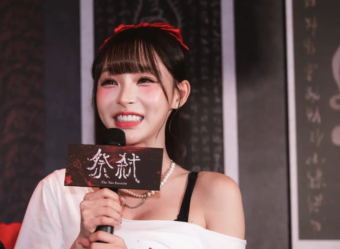 ▲林襄演出恐怖片《祭弑》，坦言不怕小強（蟑螂）跟蛆，自己接演鬼片想化妝嚇人，感嘆啦啦隊的工作太釋放歡樂的正能量，反而會壓抑負面情緒，拍哭戲的時候很不容易哭出來。（圖／威視提供）