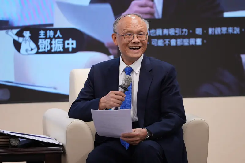    ▲鄧振中會中強調，能源已從純粹的經濟議題升級為國安核心，聚焦探討若台灣遭遇封鎖，能源供應能維持多久？（圖／記者王郁勳攝影）  