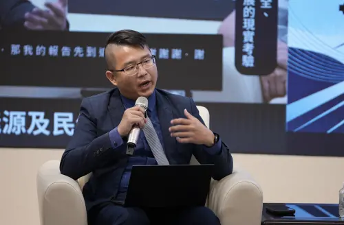 ▲邱師儀指出，台灣有鑑於AI持續發展，「台灣務實上必須要有核電」，尤其當AI發展必須要使用大量24小時運轉、穩定的低碳電力，核能幾乎成為唯一選項。（圖／記者王郁勳攝影）