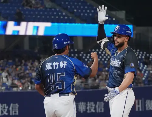 富邦悍將球團第1萬支安打出爐！洋砲邦力多寫紀錄　首安是高國輝