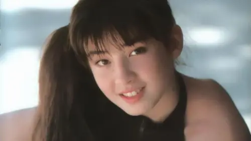 宮澤理惠18歲脫光拍寫真集！尺度驚嚇亞洲　台男：帶進軍中被狂借