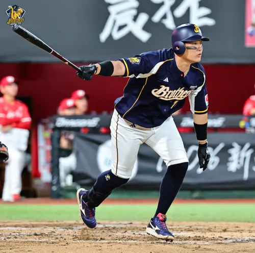 ▲兄弟主砲許基宏，回到一軍就有安打演出。（圖／中信兄弟提供）