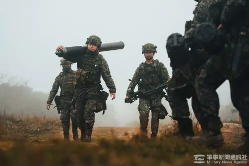 An ROC Army unit conducts training exercises. (MNA)