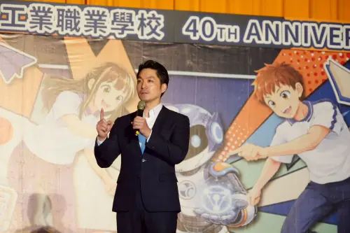 蔣萬安電話流入民間！「老婆」打到舊服務處找人　他急解釋