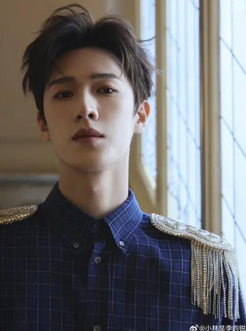 ▲李昀鋭是文臣臉、武將身。（圖／翻攝自微博@李昀鋭）