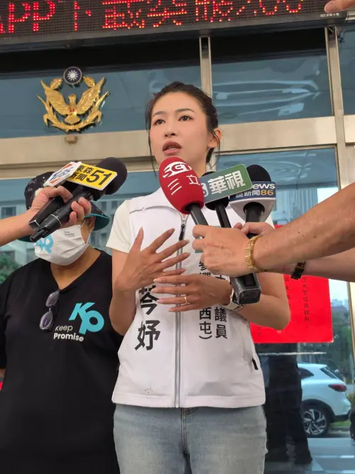 ▲劉芩妤上午與志工到第六分局完成報案手續。（圖／劉芩妤提供，2026.04.18）