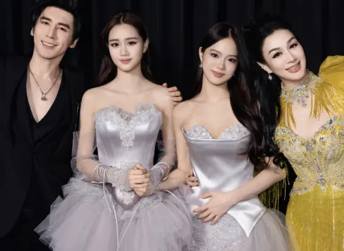 ▲鍾麗緹（右起）的兩個女兒張思捷、張凱琳都改跟繼父張倫碩一起姓，張倫碩仍想要有自己的小孩。（圖／摘自 鍾麗緹微博）