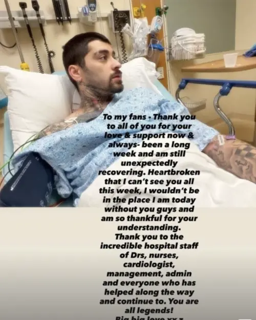 ▲贊恩馬利克發布自己躺在醫院吊點滴的畫面，表示突然有事進了醫院，在恢復中。（圖／摘自 IG@zayn）