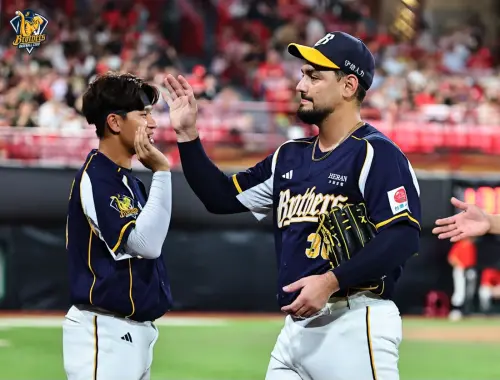 勝騎士前役胃痛撐滿6局！坦言喜歡自己按PitchCom：更專注在比賽