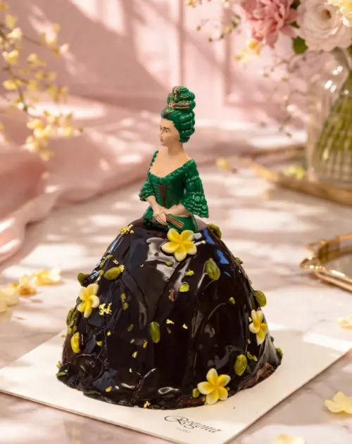 ▲晶華酒店延續杜拜巧克力風潮，推出經典升級版的「3D立體Marquise侯爵夫人—杜拜巧克力風華」。（圖／台北晶華提供）