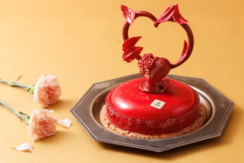 ▲JR東日本大飯店台北的母親節蛋糕外觀相當優雅（圖／JR東日本大飯店台北提供）