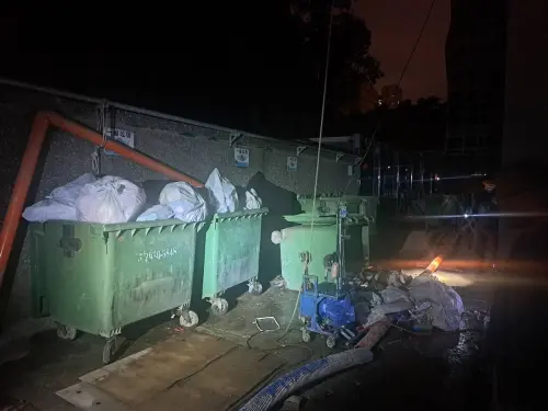 北市長庚醫院晚間火警！工地垃圾桶燃燒　消防10分鐘撲滅