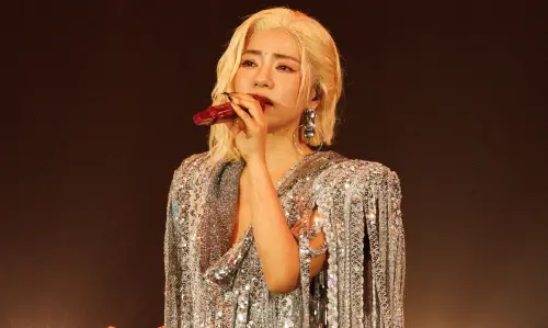 吳中純愛女現身丁噹演唱會！悲吐對媽媽的思念　全場歌迷哭成一片