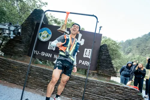 ▲奪下國內第一的張逢源背景相當普通，平日是一位嚴謹的會計公務員，假日則是征戰義大利「巨人之旅」等國際賽事的超馬悍將。（圖／橘子關懷基金會提供）