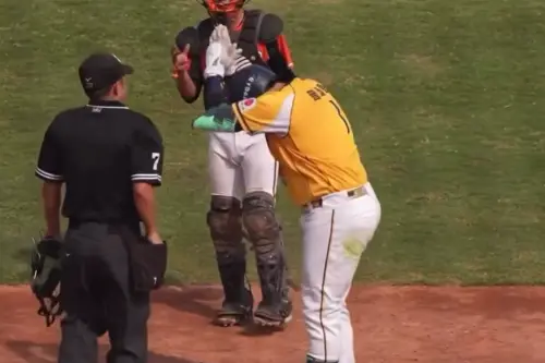 曾頌恩遭平野批心態！今二軍轟2分砲找回手感　本壘雙手合十感謝