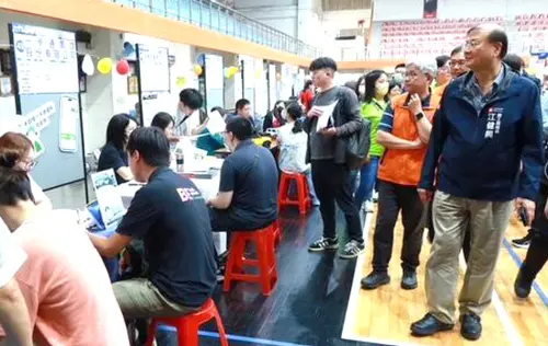 一站式求職媒合平台！高雄市勞工局舉辦薪動高雄職得幸福徵才活動