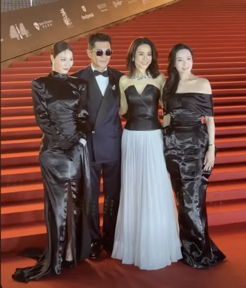 ▲《尋秦記》滕麗名（左起）、古天樂、宣萱、郭羨妮一起走紅毯，粉絲給予熱情的歡呼。（圖／摘自 IG@backtothepastmovie）