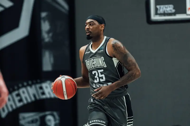 TPBL／夢想家晉級季後賽！92:86逆轉攻城獅收3連勝　霍爾曼砍31分