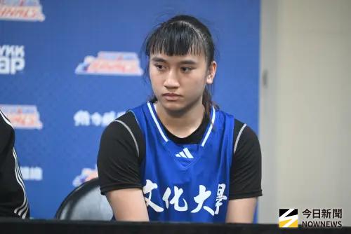 ▲全場表現最亮眼的李恩芯也難掩自責，她紅著眼眶表示：「當球隊需要我時，前面我有踏出來，但最後延長賽沒能扛住，很對不起玥媞姐，沒能跟她一起拿到一座冠軍。」（圖／記者林柏年攝）