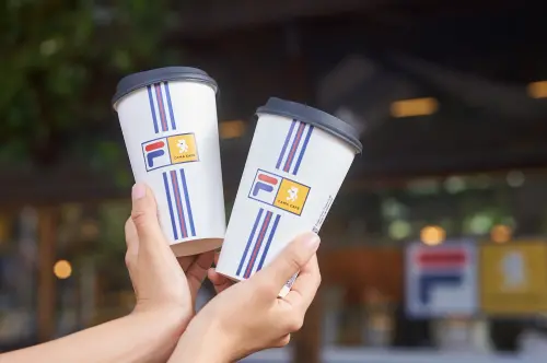 ▲CAMA CAFE忠孝新生店重新開幕優惠，飲品、咖啡豆9折。（圖／翻攝自CAMA CAFE FB）