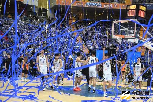 政治大學締造6連霸王朝！豪取UBA跨季74連勝　92：50輾壓國體大　