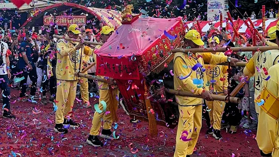 ▲白沙屯媽祖進香第8天，今下午4時將回到拱天宮。白沙屯媽祖現在目前位置、GPS即時定位網頁版、路線行程、直播即時影像一次看。（圖／白沙屯媽祖網路電視台）