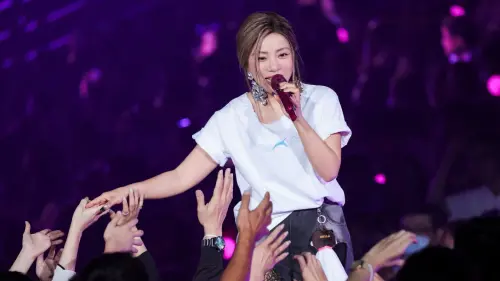 丁噹曝《浪姐》淘汰內幕！被評唱太好不適合成團　離開後崩潰痛哭